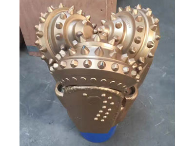 三牙輪鉆頭展示